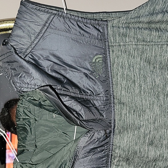 The North Face Flashdry Hooded Pullover Vest large - Picture 2 of 8